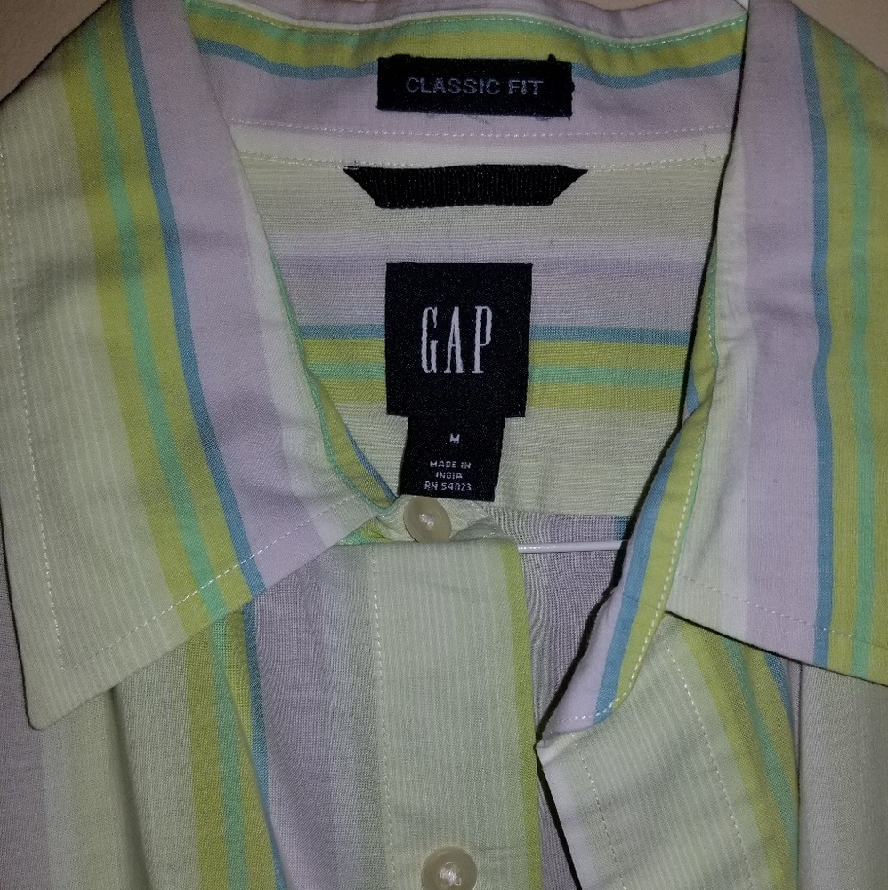 Gap - Picture 2 of 2